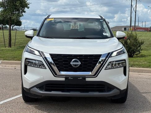 Used 2023 Nissan Rogue SV FWD image 3