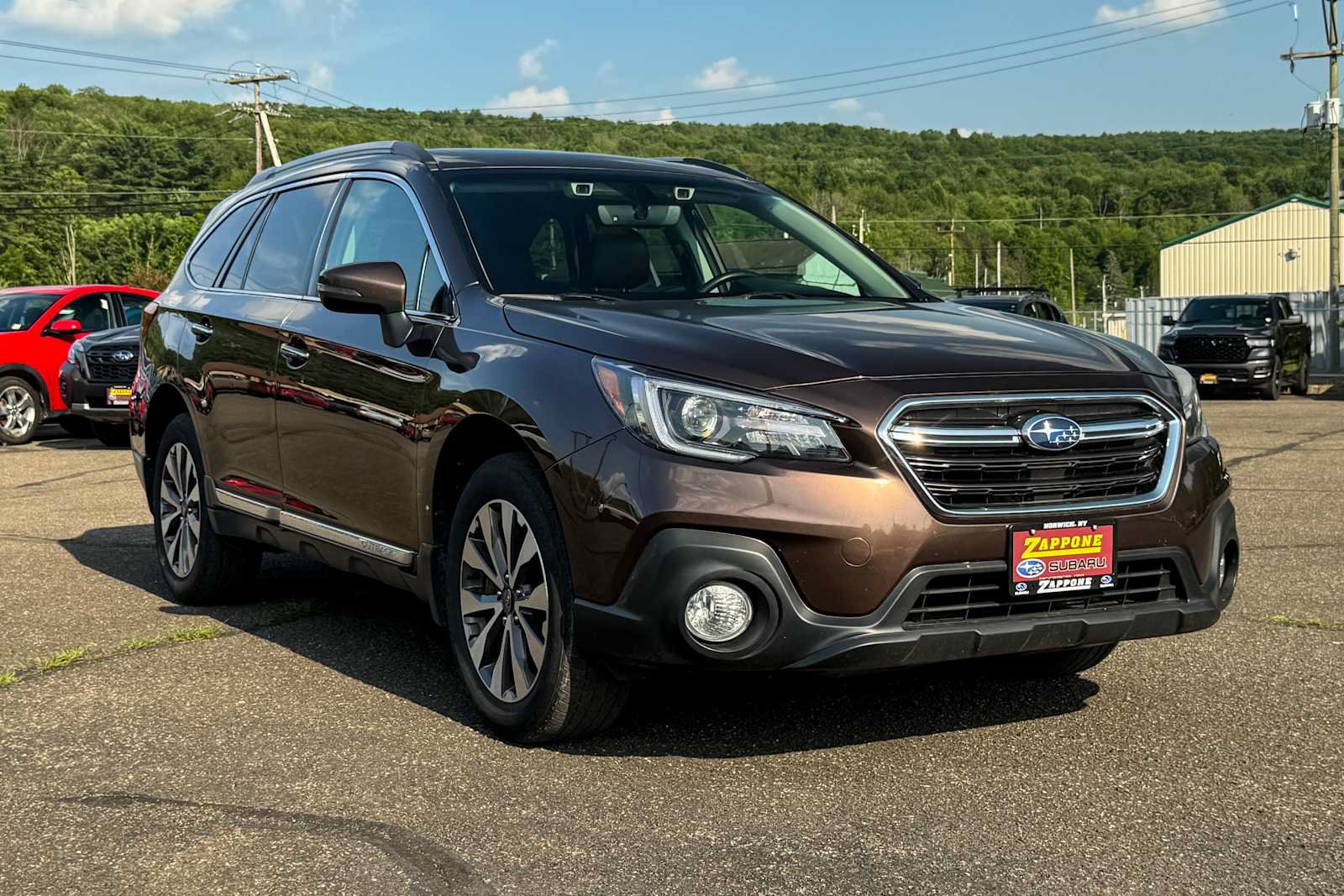 Used 2019 Subaru Outback 2.5i Touring AWD/4WD image 1