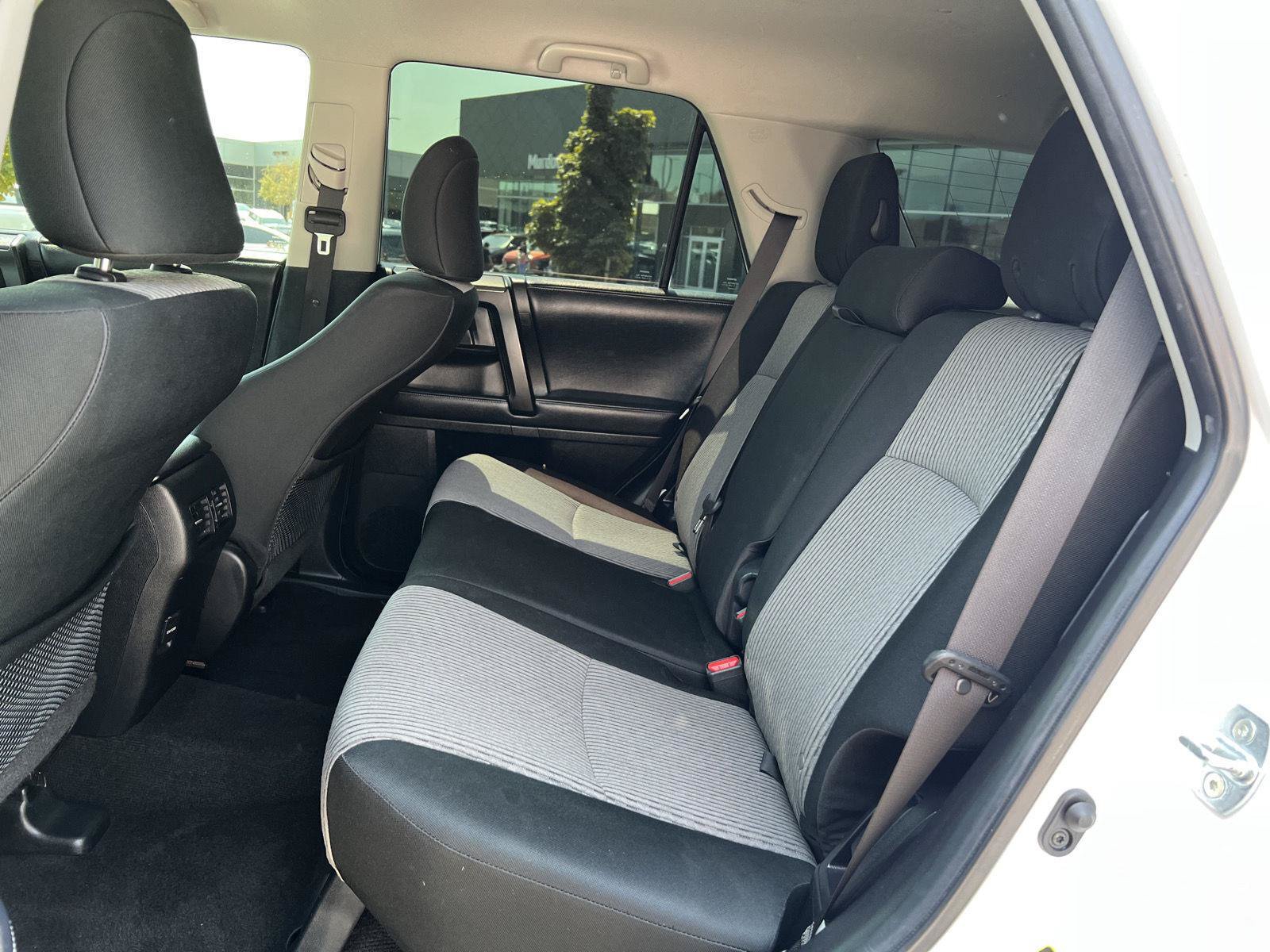 Used 2019 Toyota 4Runner SR5 AWD/4WD image 4