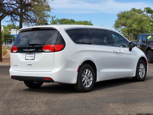New 2026 Chrysler Voyager LX FWD image 7