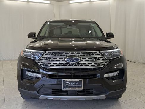 Used 2023 Ford Explorer Limited AWD/4WD image 3