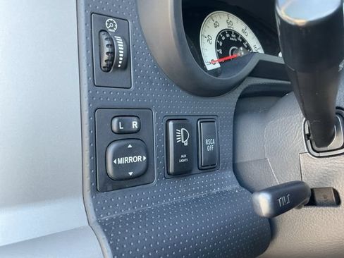 Used 2013 Toyota FJ Cruiser 4WD w/ Upgrade Pkg image 29