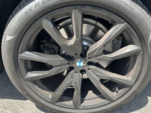 Used 2026 BMW X7 xDrive40i w/ M Sport Package AWD/4WD image 13
