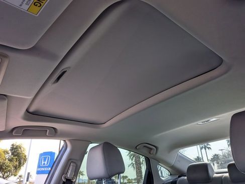 Used 2019 Honda Civic EX image 18