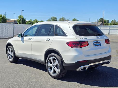 Used 2022 Mercedes-Benz GLC 300 4MATIC image 4