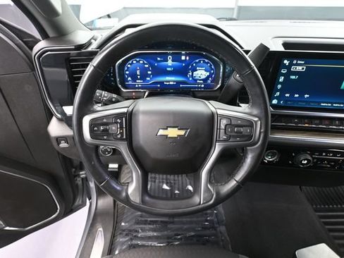 Used 2023 Chevrolet Silverado 1500 LT AWD/4WD image 30