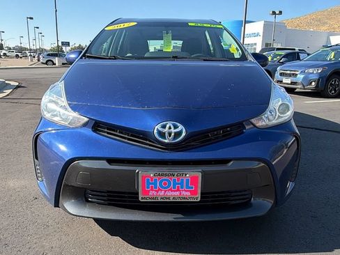 Used 2017 Toyota Prius V Two w/ Carpet Mat Package FWD image 8