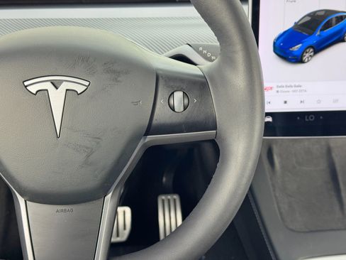 Used 2021 Tesla Model Y Performance image 20