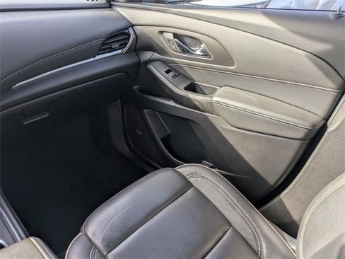 Used 2023 Chevrolet Traverse Premier image 14