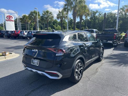 Used 2023 Kia Sportage EX FWD image 10
