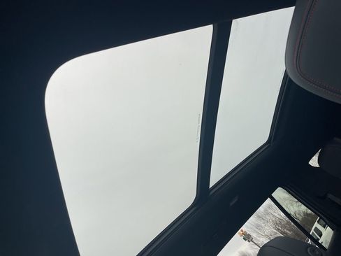 Used 2024 Chevrolet Traverse RS w/ LPO, Floor Liner Package image 28