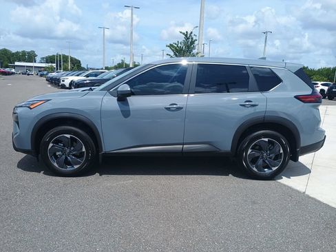 Used 2026 Nissan Rogue SV FWD image 8