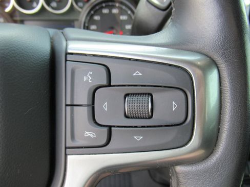 Used 2021 Chevrolet Silverado 1500 LT AWD/4WD image 27