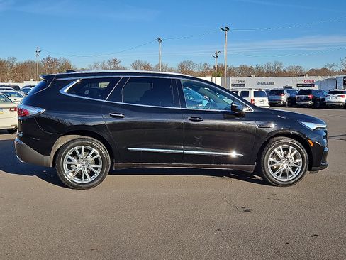 Certified 2023 Buick Enclave Essence w/ Experience Buick Package image 7