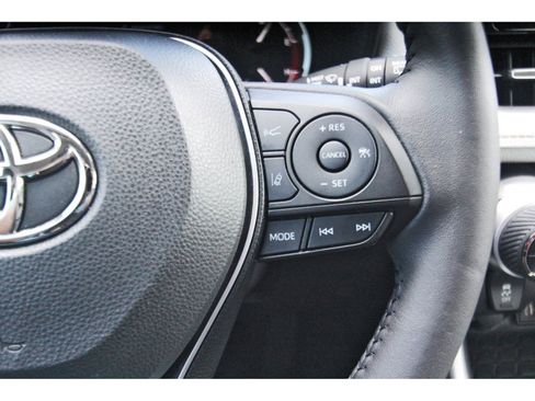 Used 2025 Toyota RAV4 XLE Premium FWD image 16