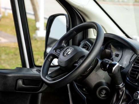 Used 2023 RAM ProMaster 2500 FWD image 11