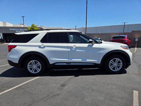 Certified 2023 Ford Explorer XLT w/ Equipment Group 202A RWD image 7