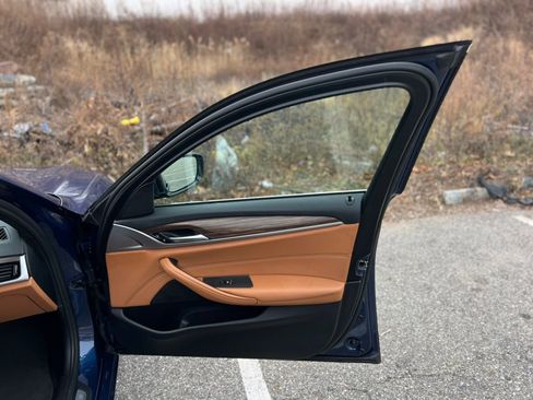 Used 2022 BMW 530i xDrive 530i xDrive Sedan w/ Convenience Package image 36