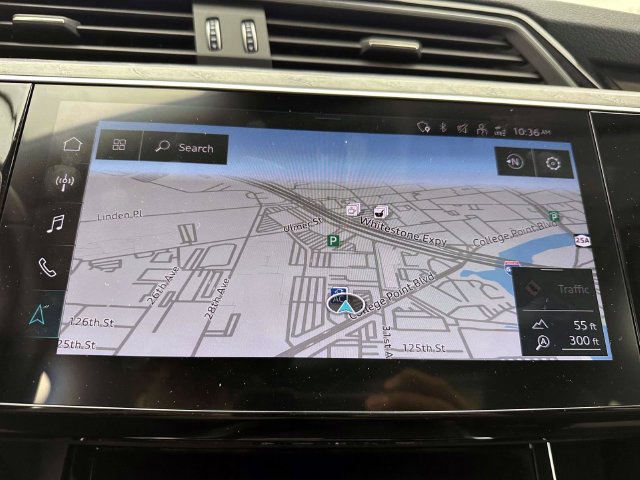 Used 2021 Audi e-tron Premium AWD/4WD image 24