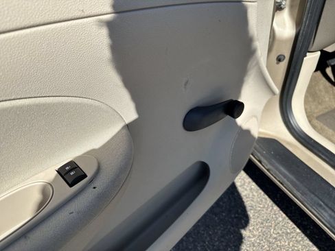 Used 2006 Chevrolet Cobalt LS FWD image 26