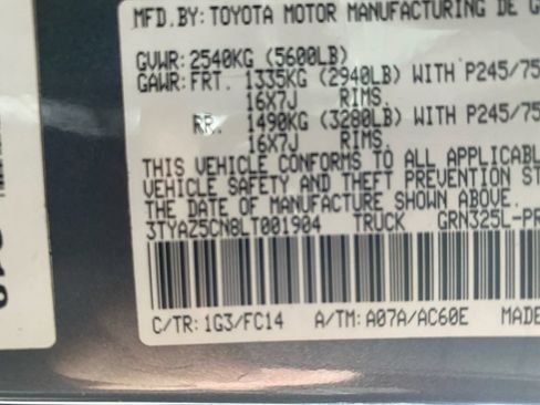 Used 2020 Toyota Tacoma SR5 RWD image 28