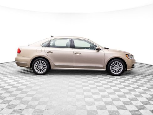 Used 2016 Volkswagen Passat 1.8T SE image 6