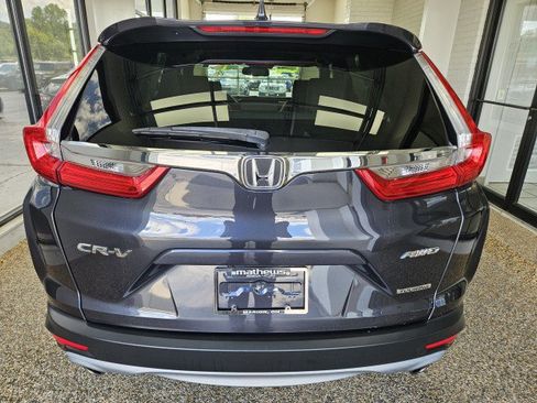 Used 2019 Honda CR-V Touring image 3