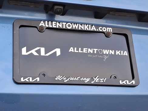 Used 2022 Subaru Forester Limited image 32