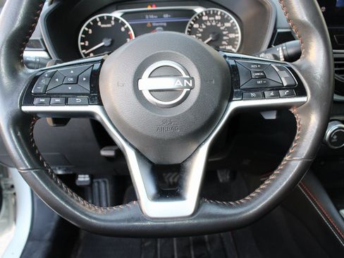 Used 2023 Nissan Altima 2.5 SR w/ SR Premium Package image 12