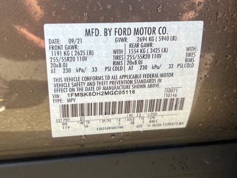 Used 2021 Ford Explorer XLT w/ Equipment Group 202A AWD/4WD image 30