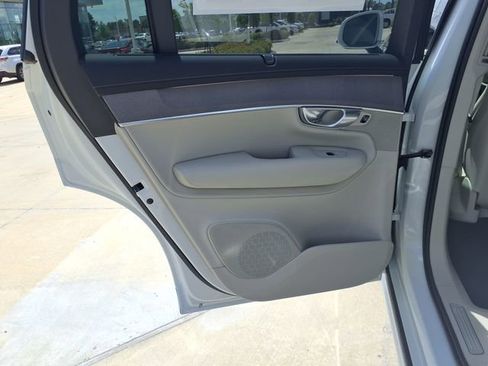 New 2026 Volvo XC90 T8 Ultra w/ Protection Package Premier AWD/4WD image 15