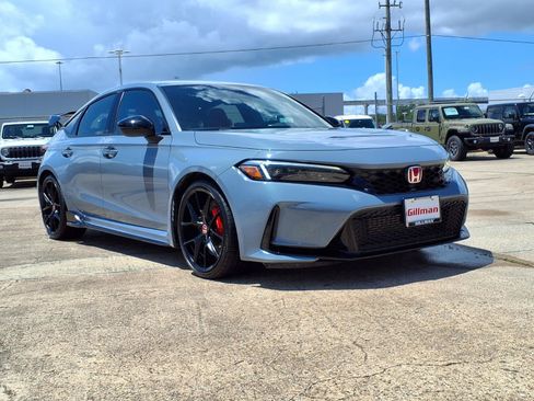 Used 2025 Honda Civic Type R image 2