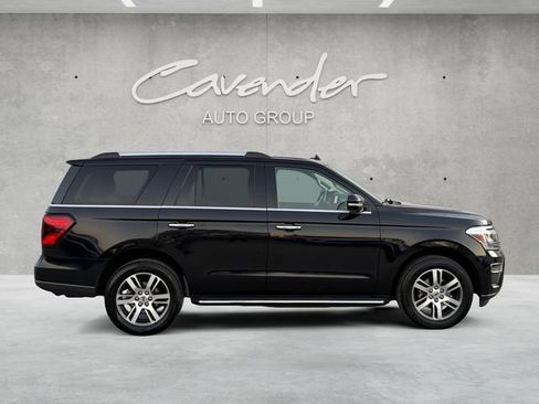 Used 2022 Ford Expedition Limited image 17