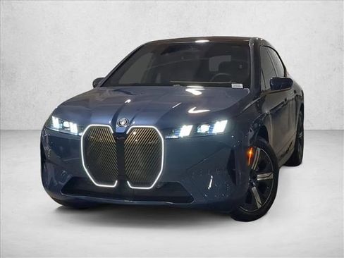 New 2026 BMW iX xDrive60 image 1