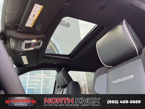 New 2026 RAM 2500 Laramie AWD/4WD image 12
