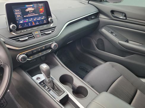 Certified 2025 Nissan Altima 2.5 S image 8