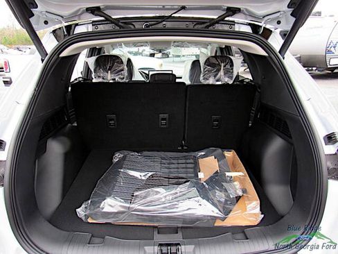 New 2025 Ford Escape Active w/ Active Premium Tech Pack image 14