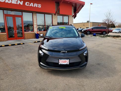 Used 2023 Chevrolet Bolt EUV LT image 2