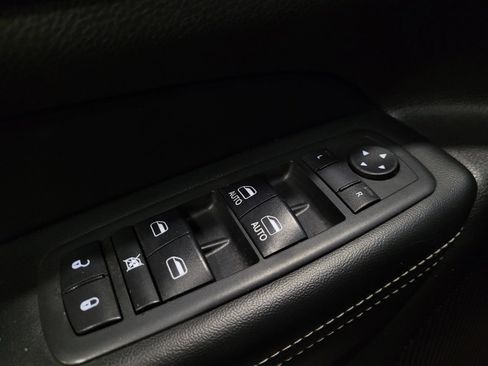 Used 2017 Jeep Grand Cherokee Limited w/ Luxury Group II AWD/4WD image 27