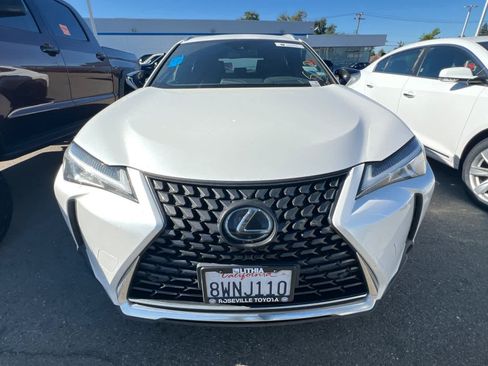 Used 2021 Lexus UX 200 w/ Accessory Package (Z1) FWD image 2
