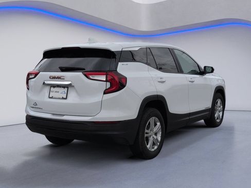 Used 2024 GMC Terrain SLE FWD image 5