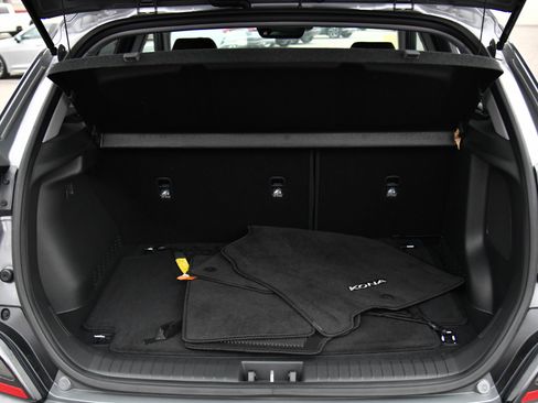 Used 2023 Hyundai Kona Limited image 41