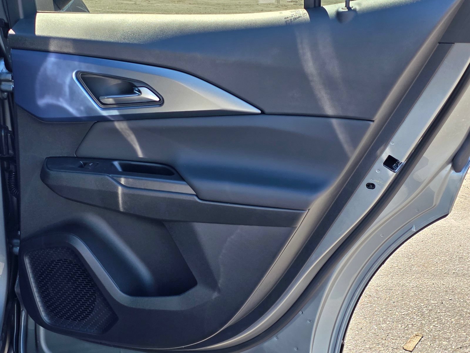 New 2026 Chevrolet Equinox EV LT w/ LPO, Blackout Package FWD image 13