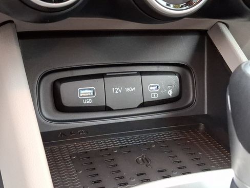 Used 2026 Hyundai Venue SEL FWD image 17