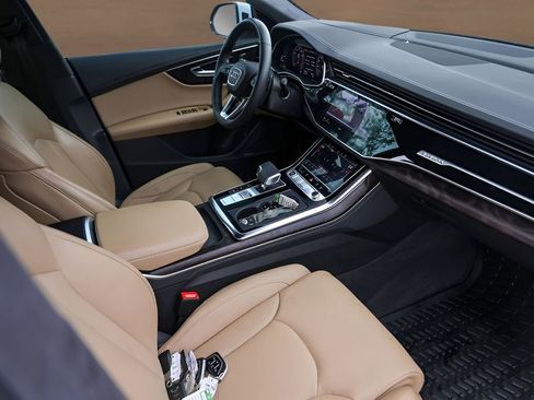 Used 2023 Audi Q8 Prestige image 29