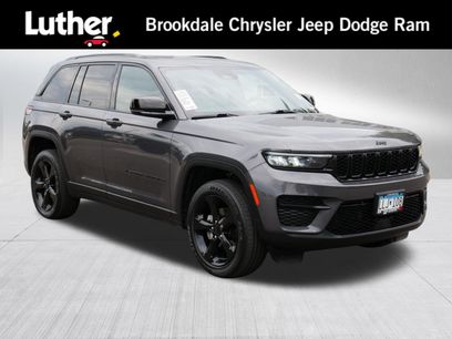 Used 2023 Jeep Grand Cherokee Altitude