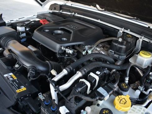 Used 2023 Jeep Wrangler Unlimited Sahara image 21