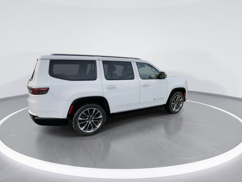 Used 2024 Jeep Wagoneer Series III w/ Premium Group I image 8