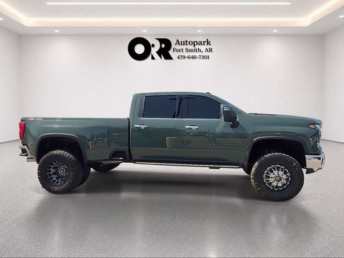 Used 2026 Chevrolet Silverado 3500 LTZ w/ LTZ Texas Edition AWD/4WD image 6