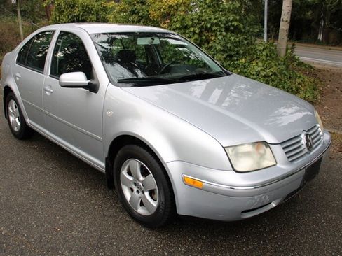 Used 2005 Volkswagen Jetta GLS image 2